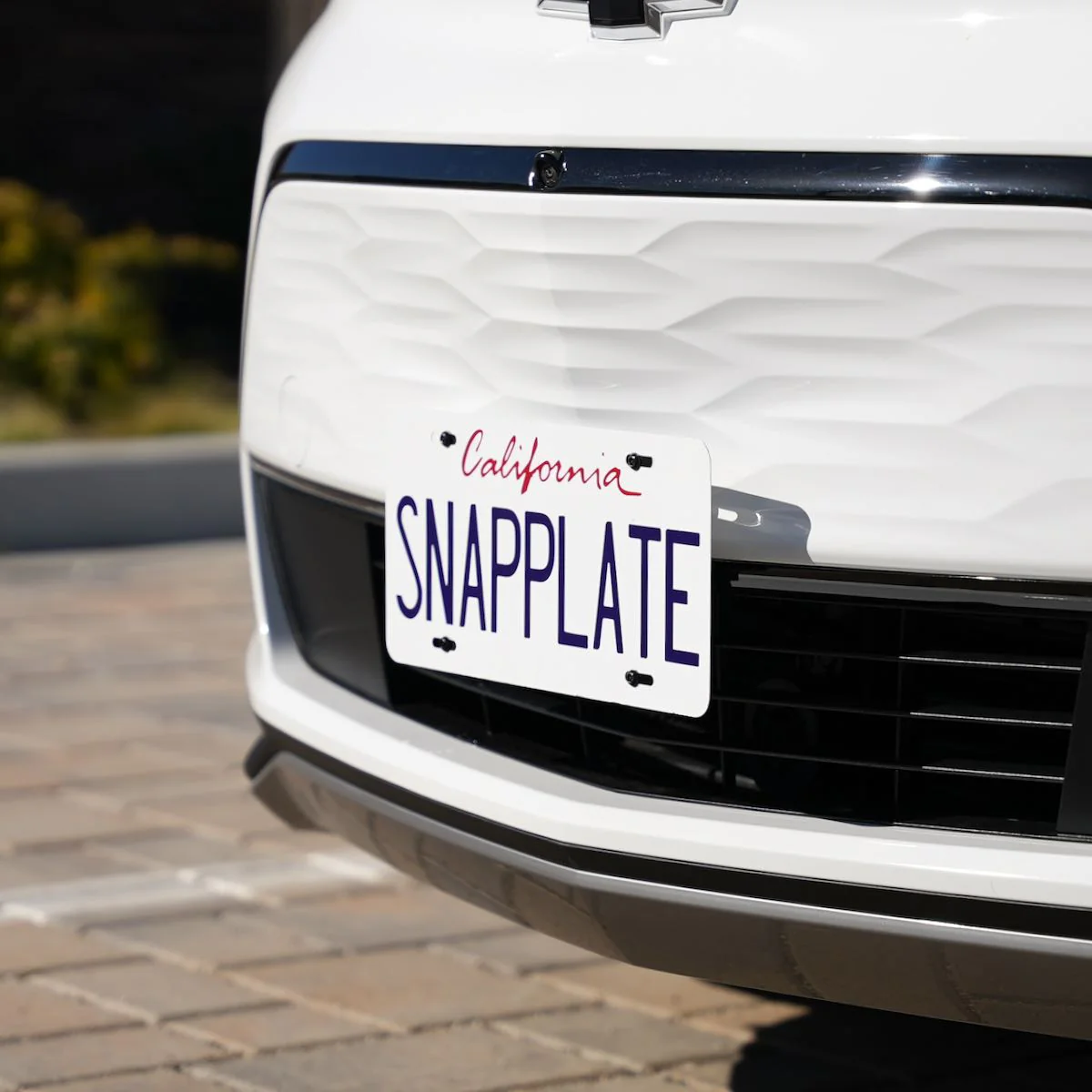 Chevy Bolt EUV SNAPPLATE Front License Plate Mount, Removable, 2022-2023 - Image 2