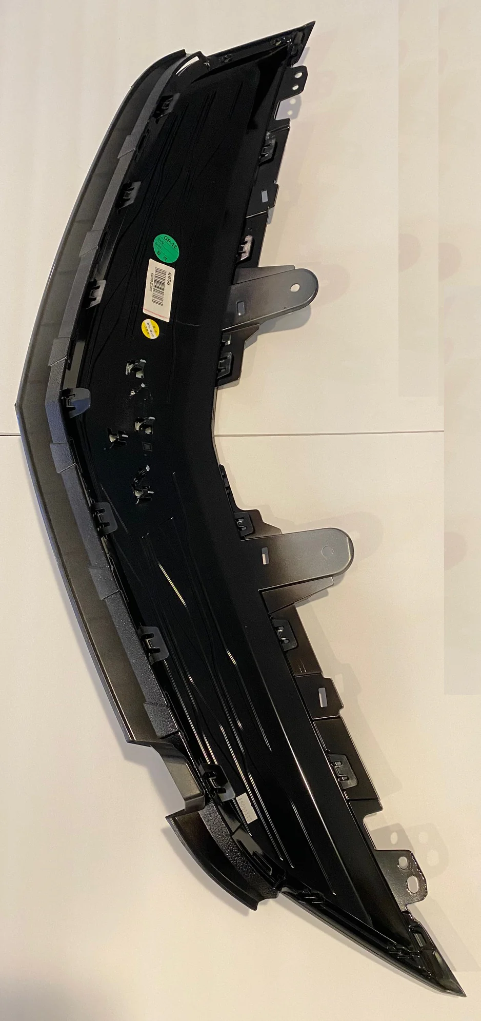 Chevy Bolt EV Front Upper Grille Assembly, Black, GM 42497949, 2017-2021 - Image 3