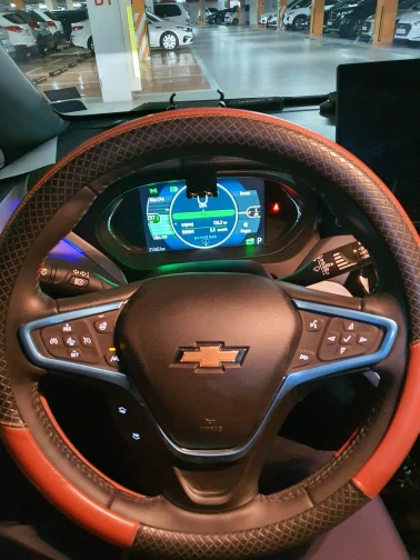 Chevy Bolt EV Steering Wheel Trim Cover, 2017-2021 - Image 2