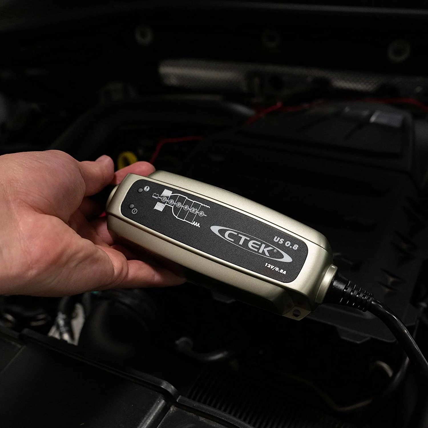 CTEK US 0.8 12 Volt Fully Automatic 6 Step Battery Charger, Black - Image 5