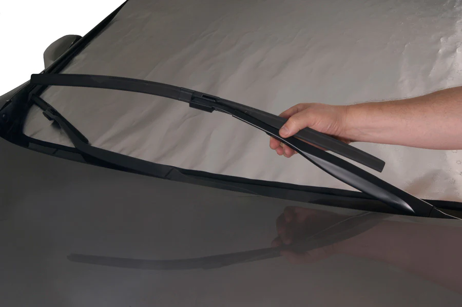 Nissan Leaf Intro-Tech Windshield Snow Shade, 2011-2025 - Image 5