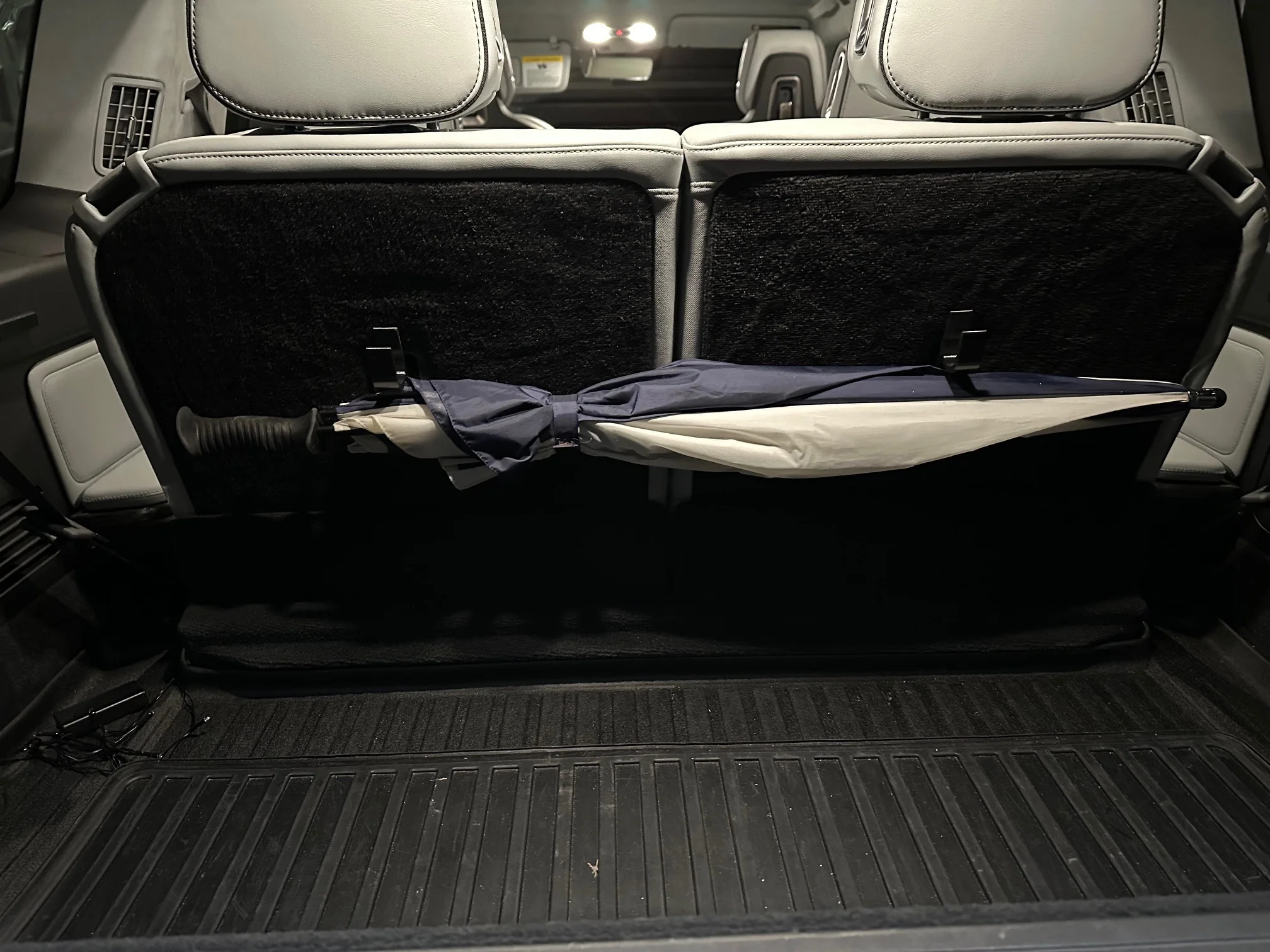 Rear Cargo Dual Umbrella Holder for Rivian R1S - Image 2