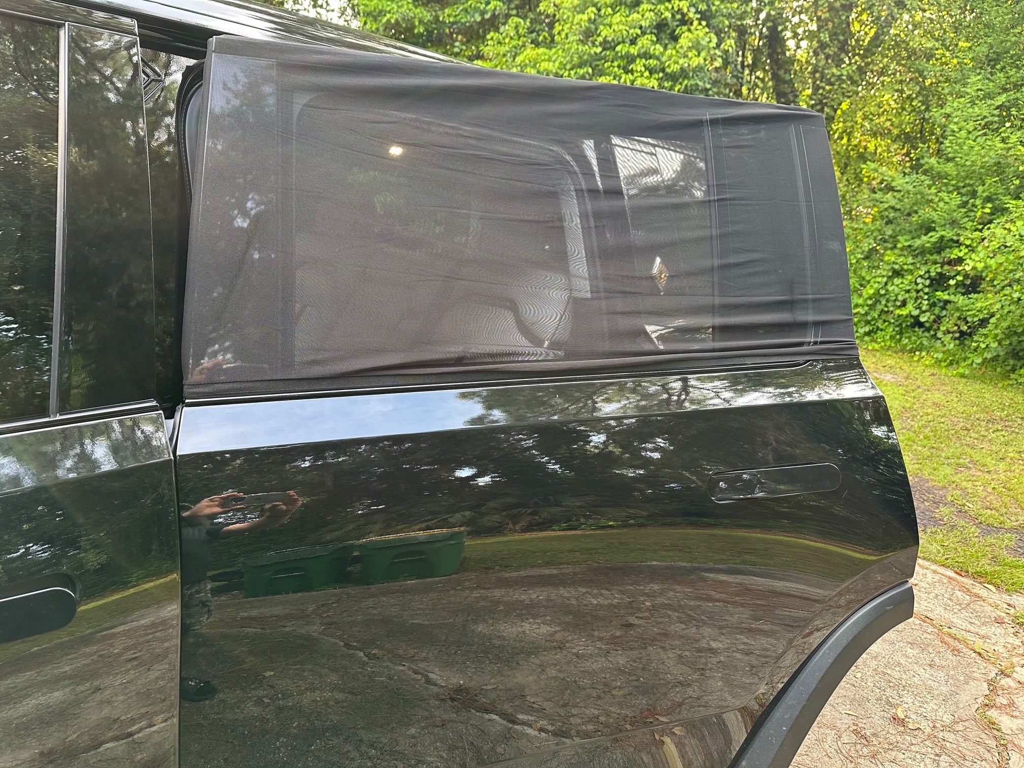 Rear Window Screen Shades for Camping or Privacy, for Rivian R1S - Image 4
