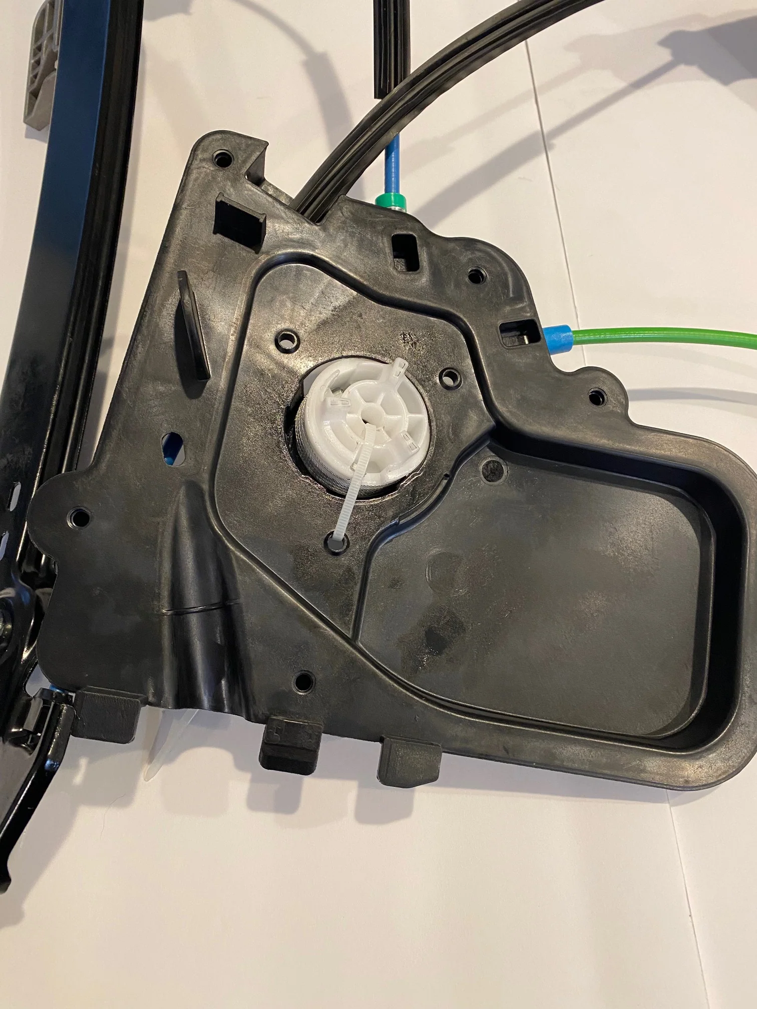 Tesla Model 3 Front Left Power Window Regulator, W/ Out Motor, 2017-2020 - Image 3