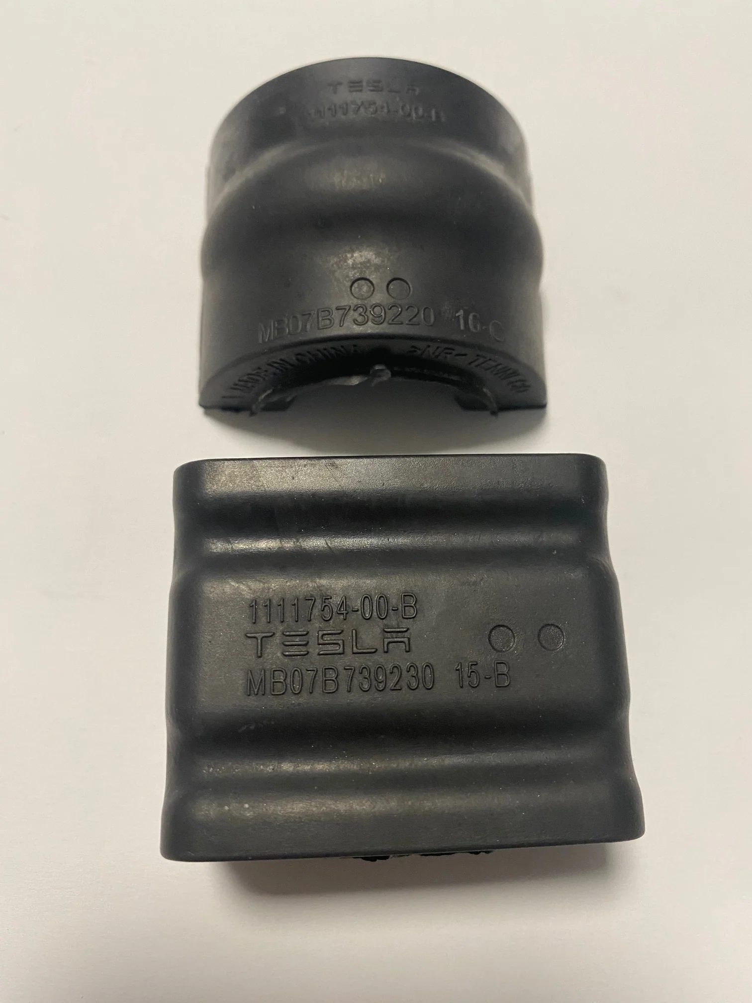 Tesla Model 3 Front Sway Bar Stabilizer Bushing, 29mm, 2017-2024 - Image 2