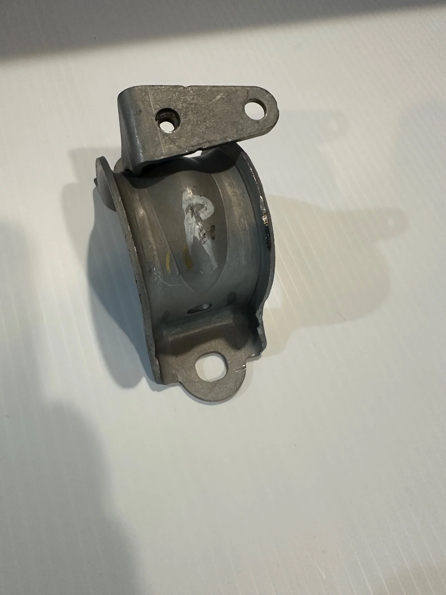 Tesla Model 3, Y Front Sway Bar Stabilizer Bushing Bracket Left or Right, 2017-2024 - Image 3