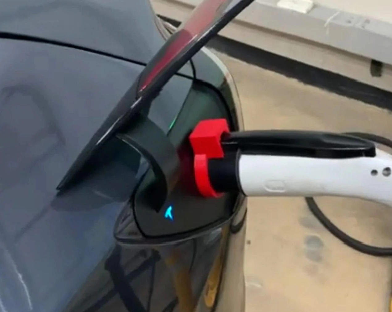 Tesla Model 3, Y J1772 Charging Lock Adapter, Black or Red - Image 2