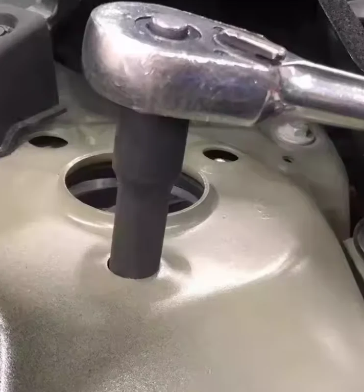 Tesla Model 3, Y, Shock Absorber Strut Removal Tool - Image 4