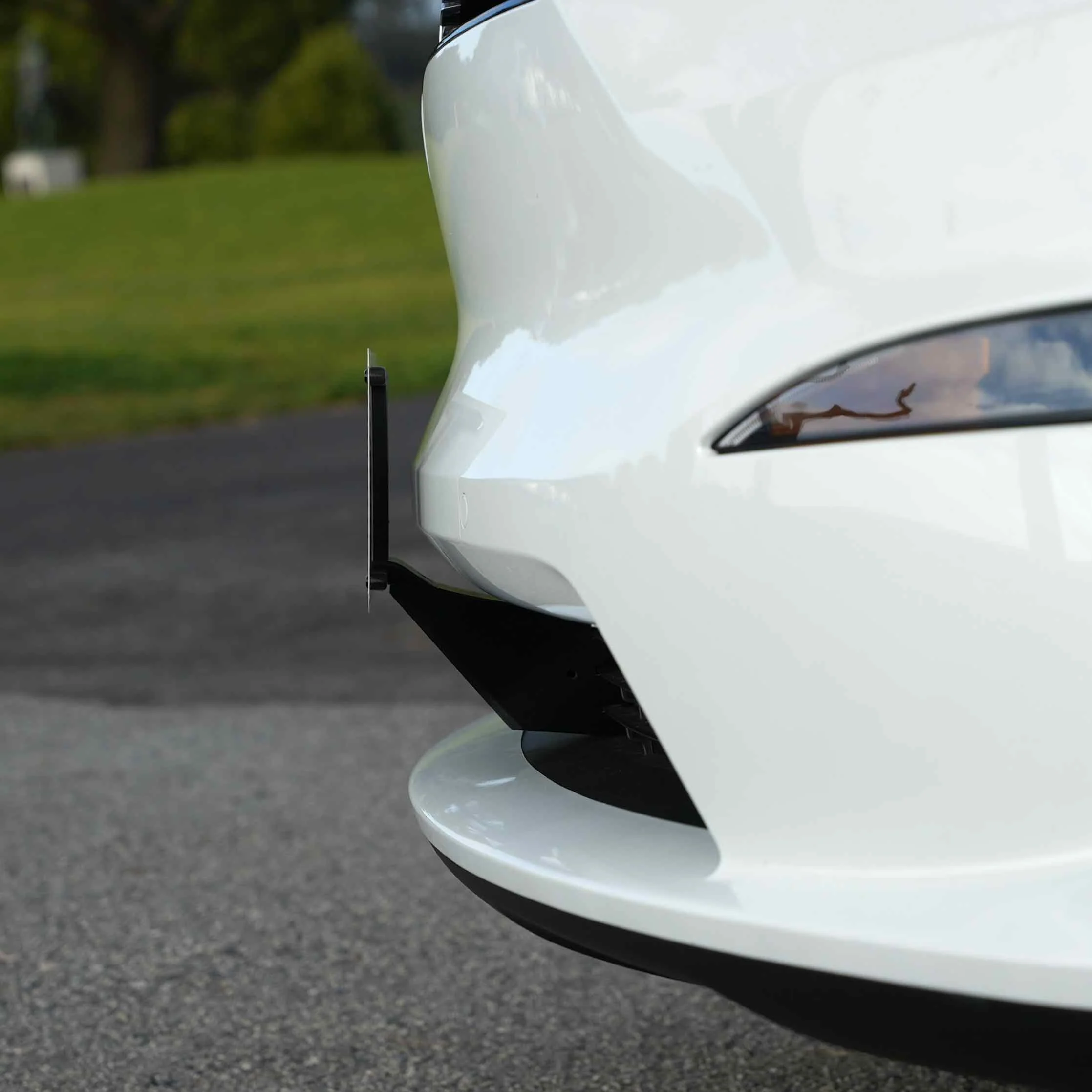 Tesla Model X SNAPPLATE Front License Plate Mount, Removable, 2021-2025 - Image 4