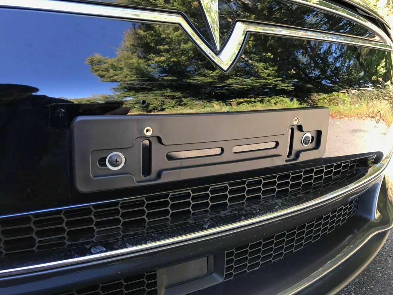Tesla Model Y Front License Plate Bracket Kit, 2020-2024 - Image 3