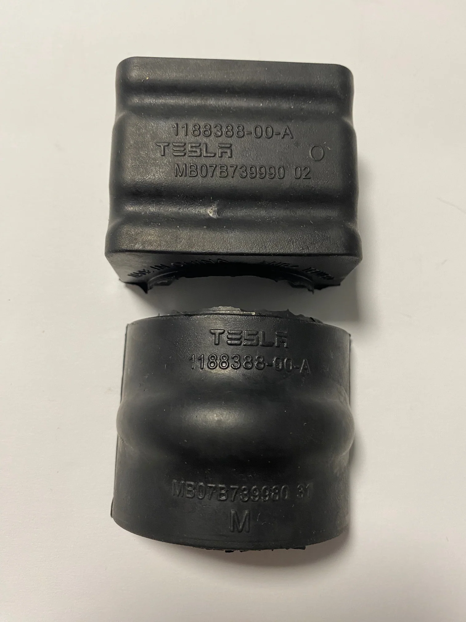 Tesla Model Y Front Sway Bar Stabilizer Bushing, 31mm, 2020-2024 - Image 3