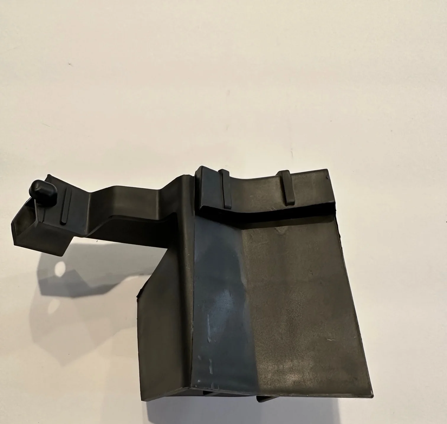 Tesla Model Y Rocker Panel Bracket Clip Support, Right, 2020-2024